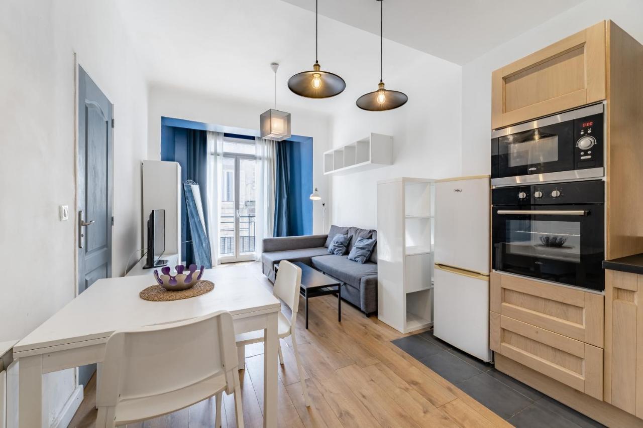 Charming Bright And Equipped Apartment Марсилия Екстериор снимка